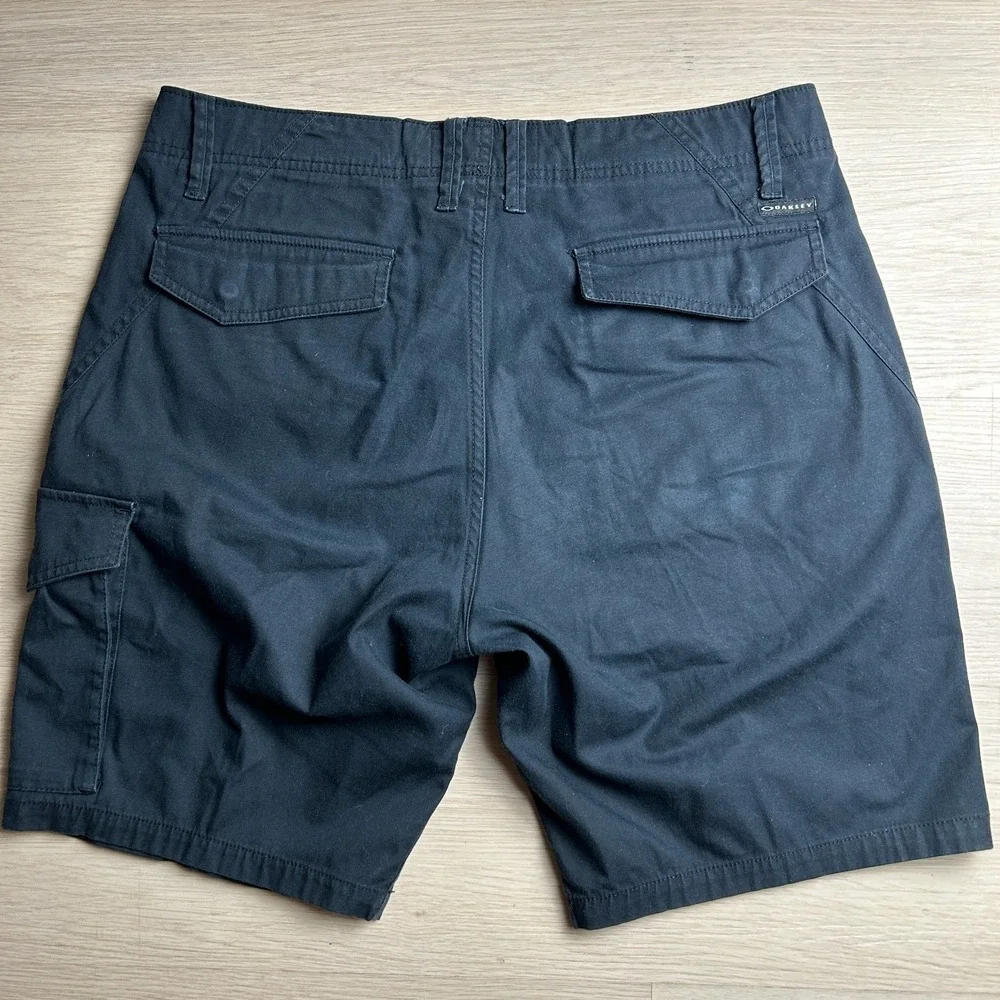 Oakley Mens Size 34 Black Slim Fit Cargo Shorts Stretch Zipper Pocket Golf